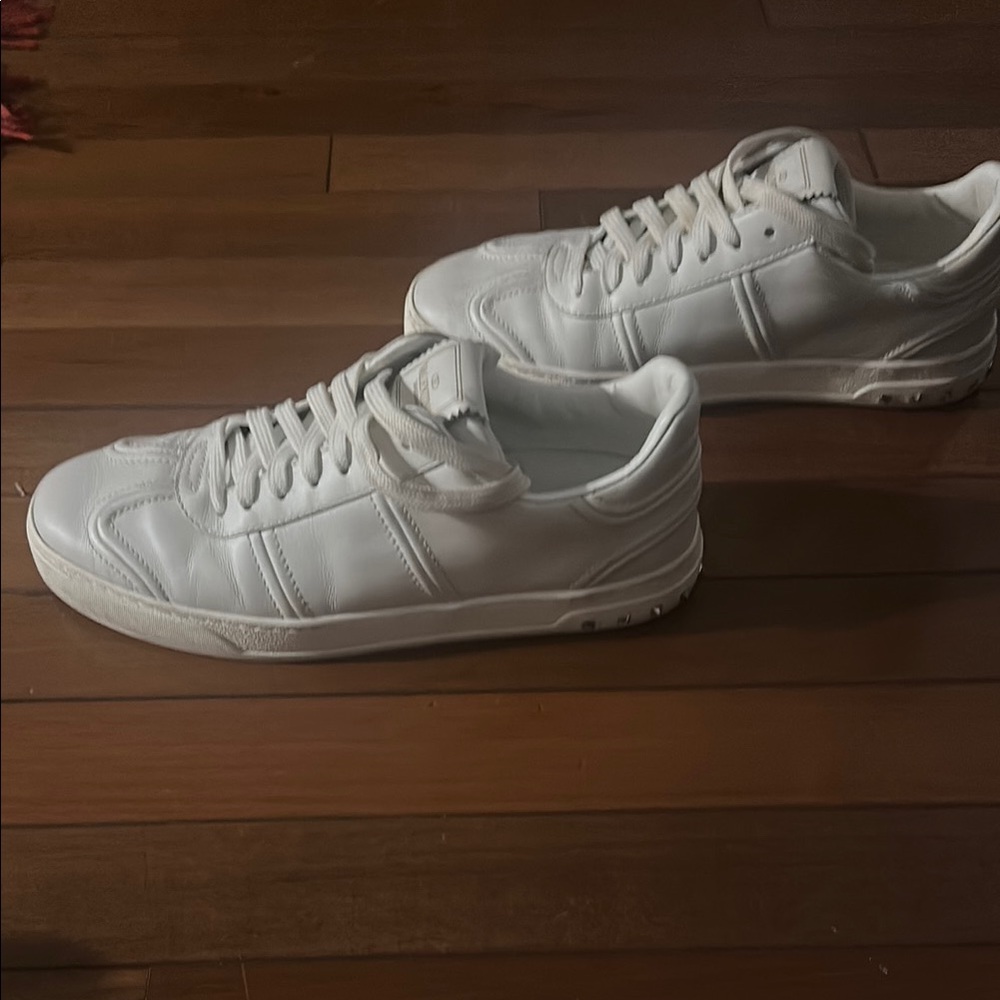 Valentino Garavani Rockstud Women’s  Classic White Sneakers - Picture 3 of 11